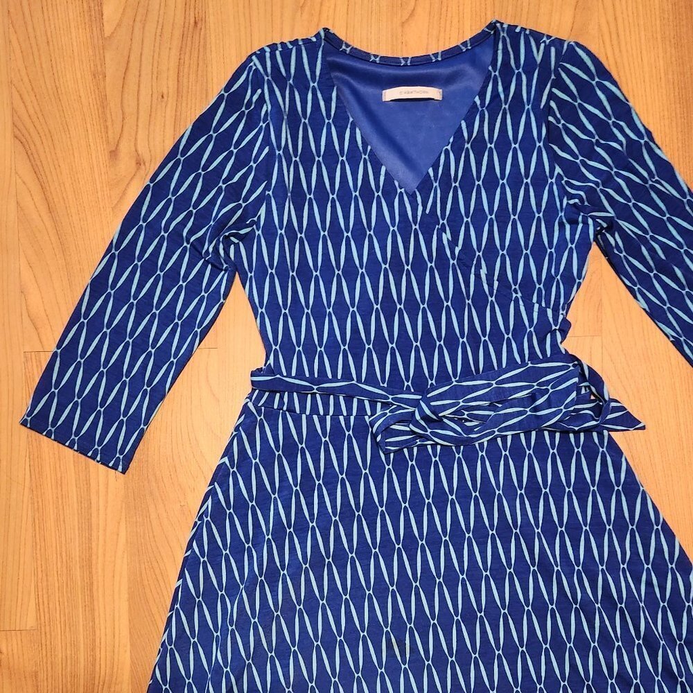 41 Hawthorn Faux Wrap Dress in Light Blue and Royal Blue Print SMALL - Picture 3 of 11